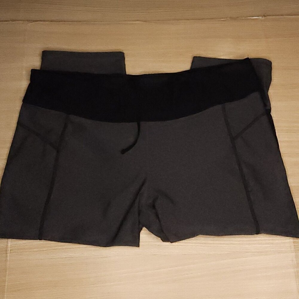Xersion Grey Black Capri Athletic Leggings XL